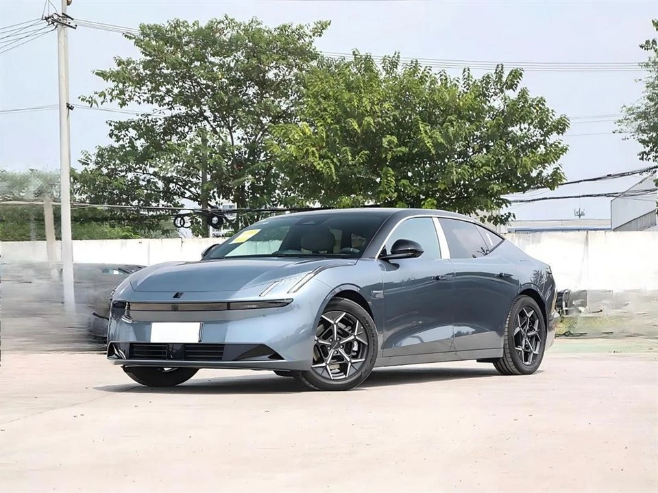 Lynk & Co Z10 Sedan